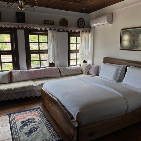 Hotel Ansel เบราท ภายนอก รูปภาพ