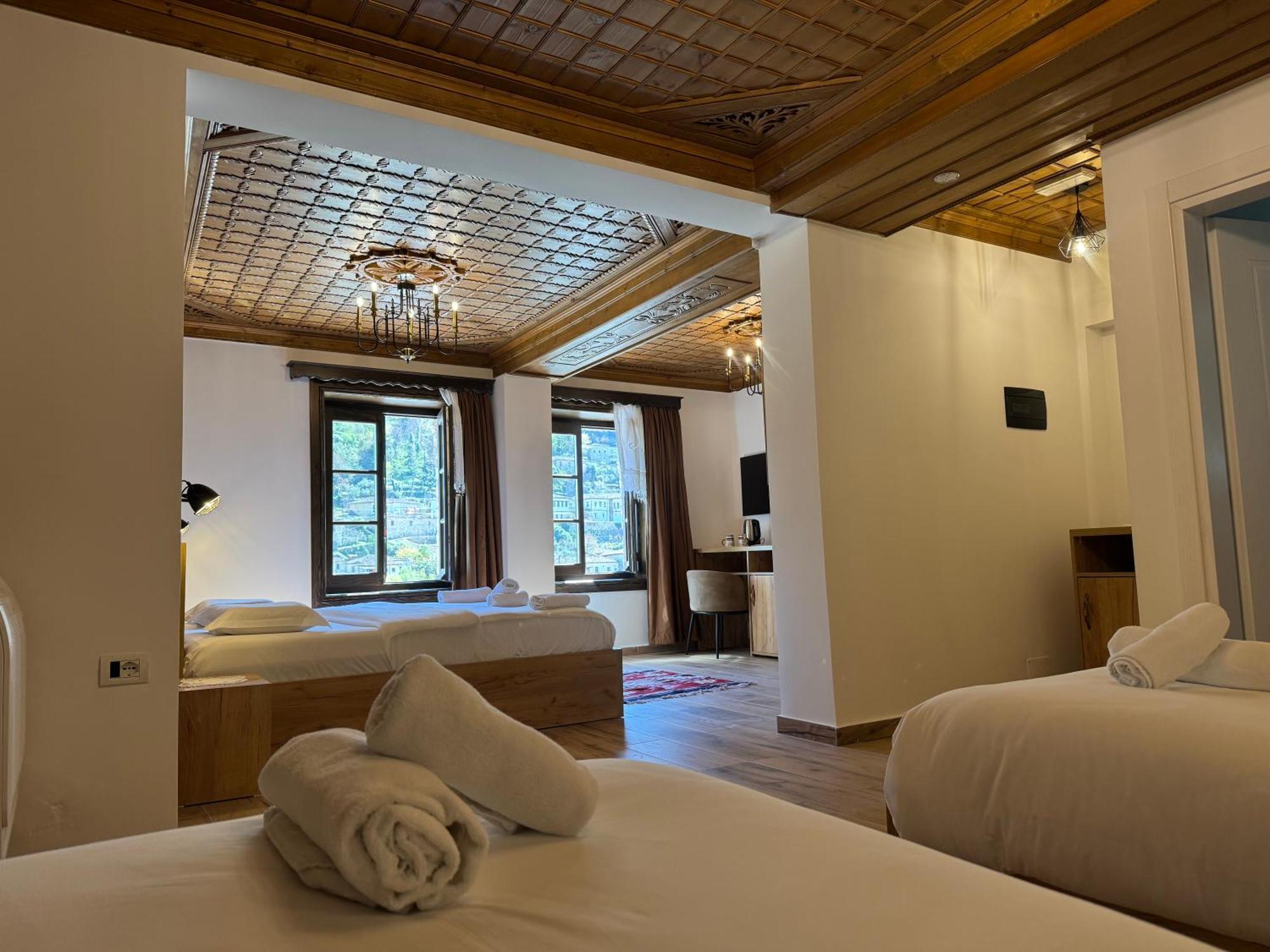 Hotel Ansel เบราท ภายนอก รูปภาพ