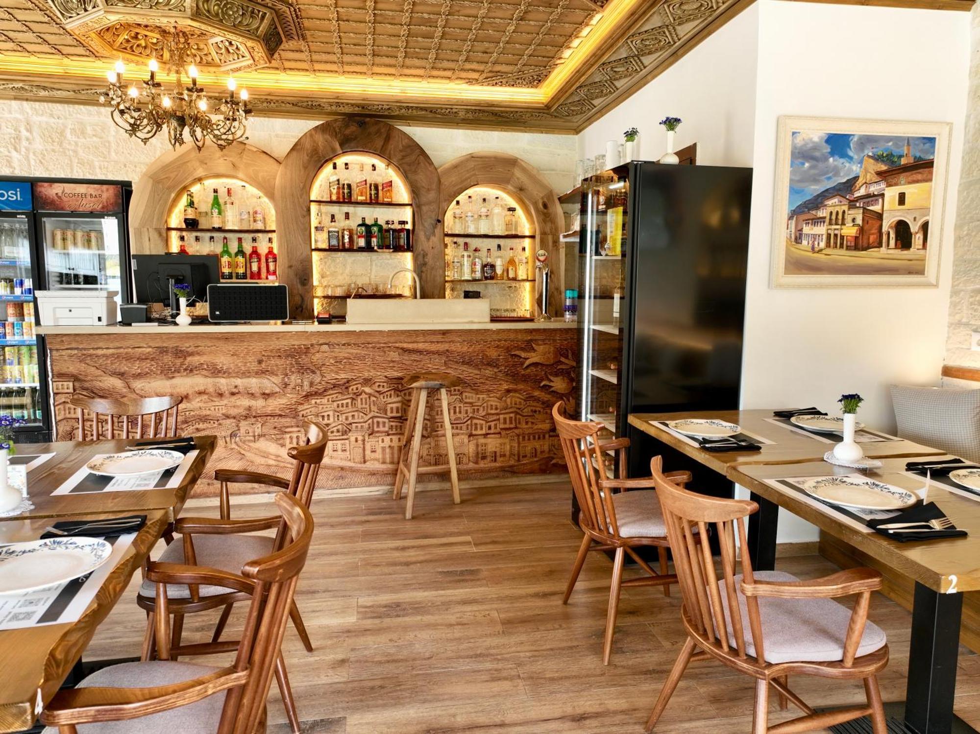 Hotel Ansel เบราท ภายนอก รูปภาพ