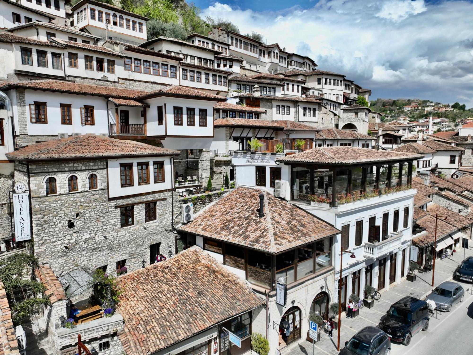 Hotel Ansel เบราท ภายนอก รูปภาพ