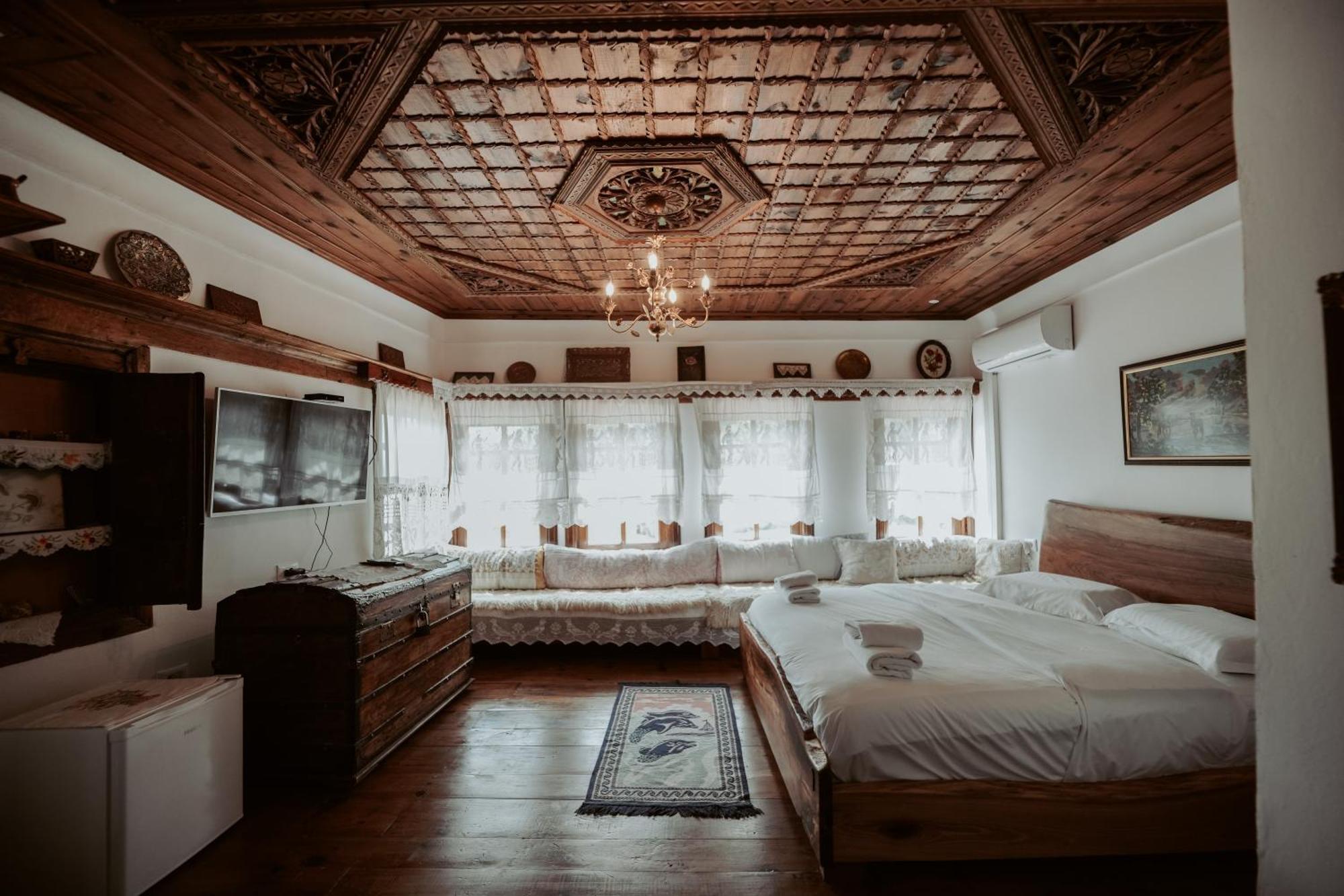 Hotel Ansel เบราท ภายนอก รูปภาพ