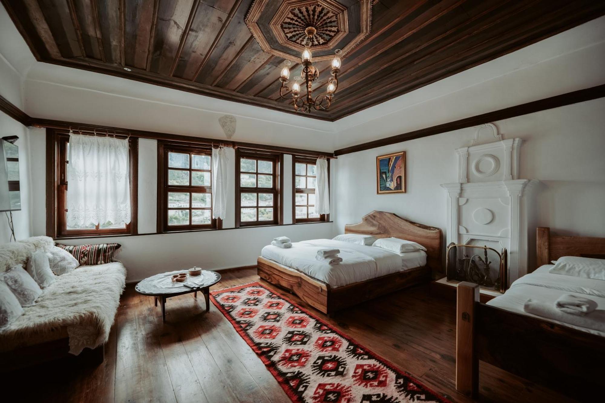 Hotel Ansel เบราท ภายนอก รูปภาพ