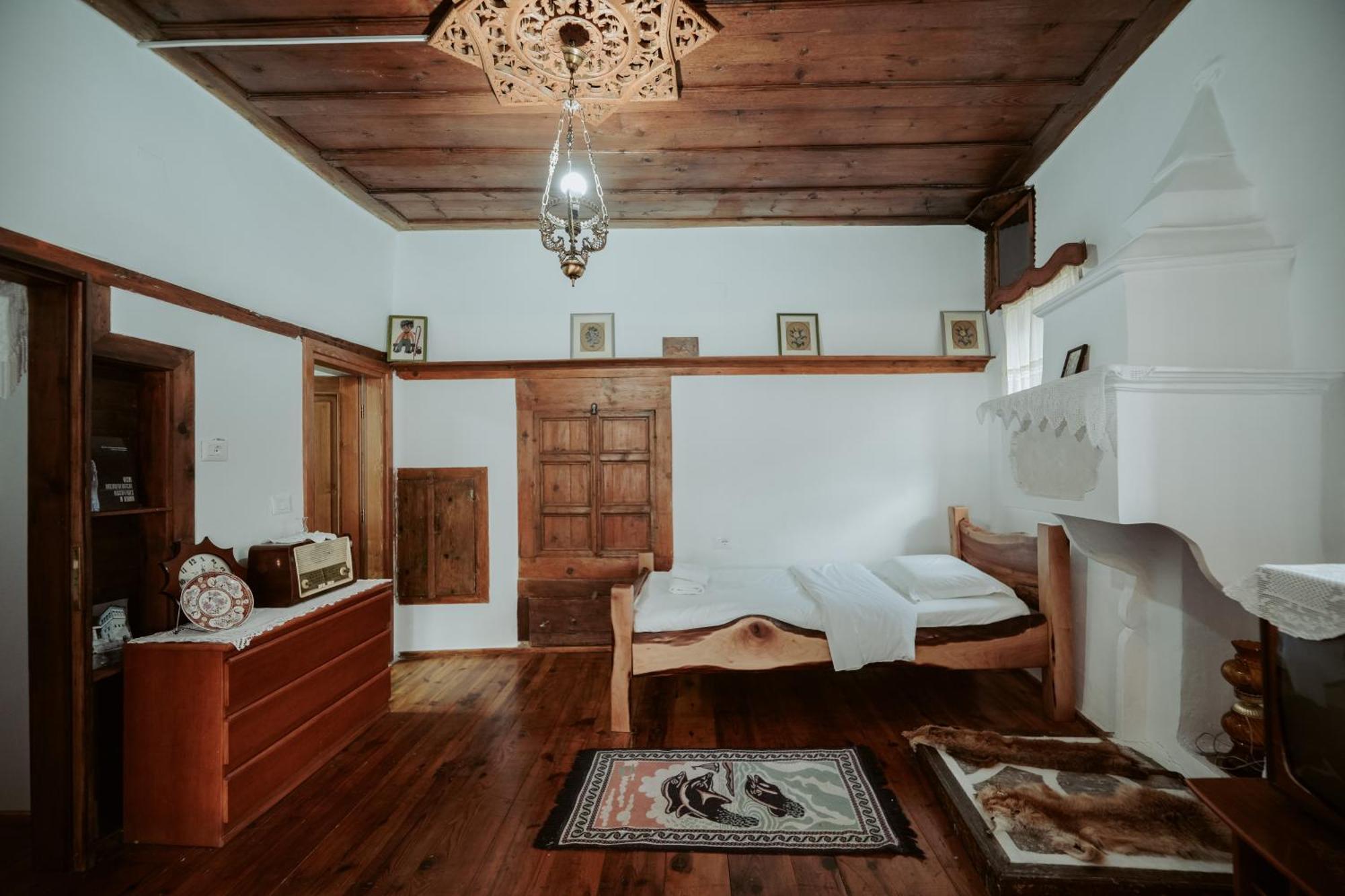 Hotel Ansel เบราท ภายนอก รูปภาพ