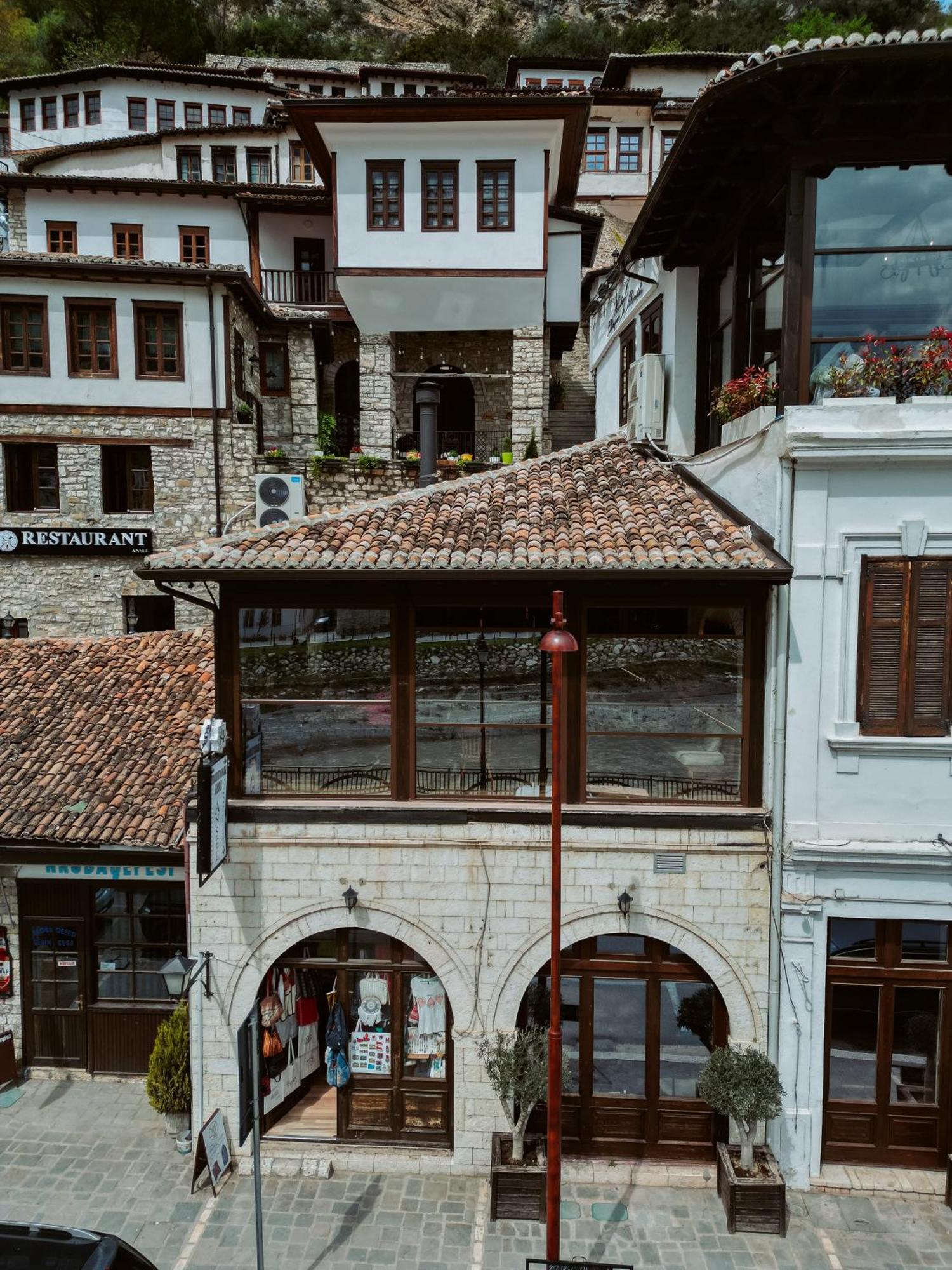 Hotel Ansel เบราท ภายนอก รูปภาพ